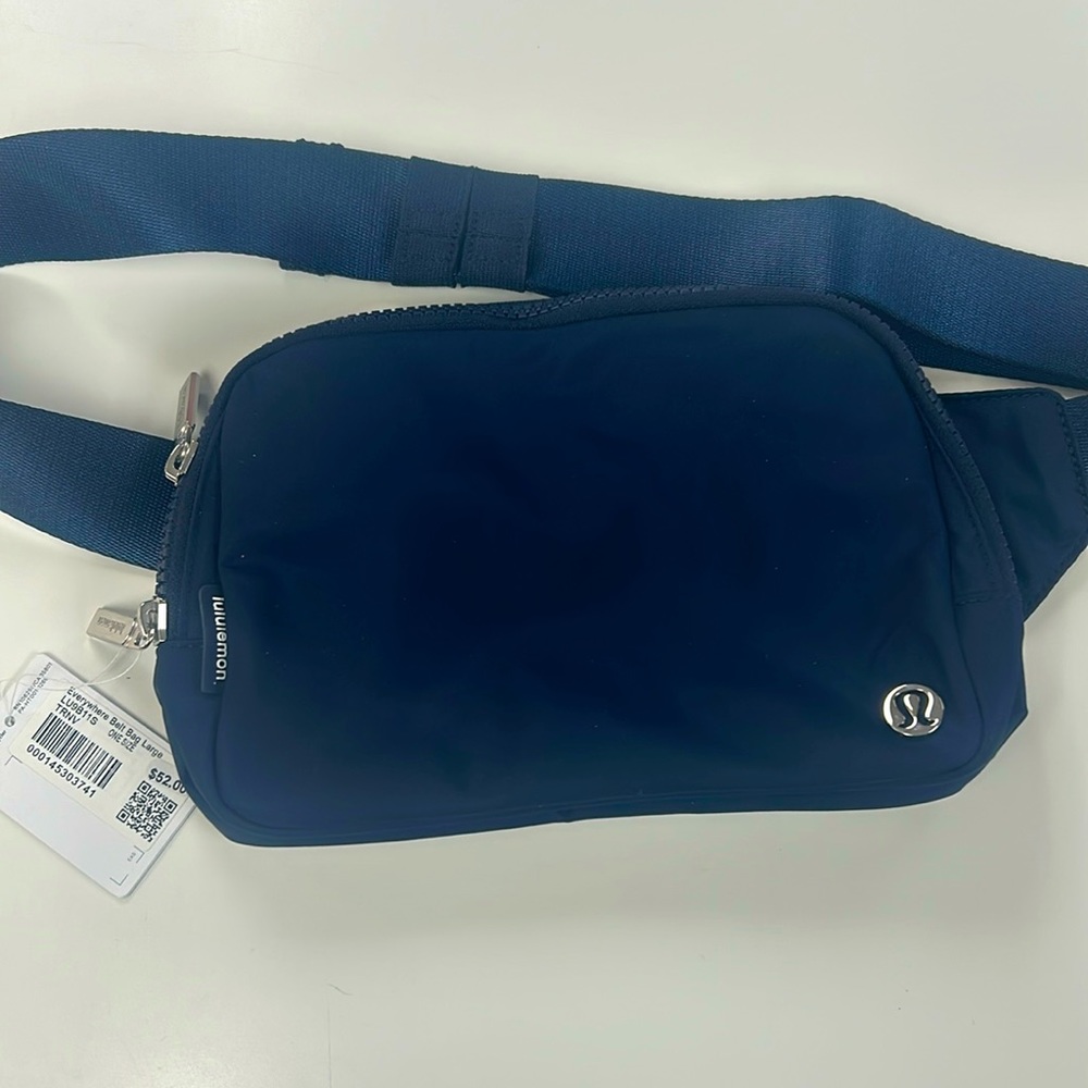 NWT Lululemon Everywhere Belt Bag Large